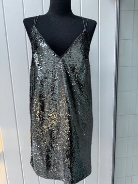 NWT ASOS SILVER SEQUIN MINI DRESS SIZE 2